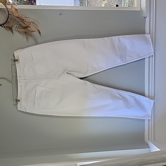 Abercrombie & Fitch white detailed distressed jeans - Picture 8 of 12